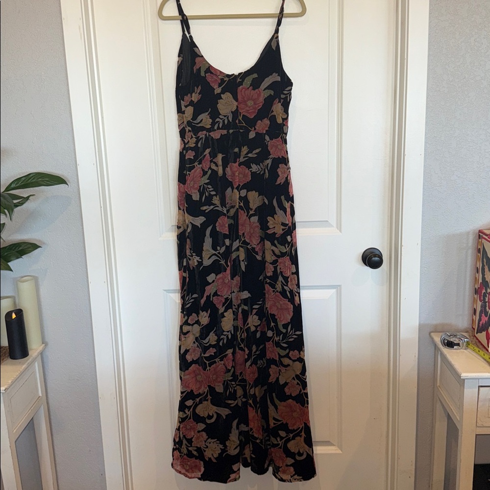 Velvet Floral Black Maxi Dress - Picture 6 of 6